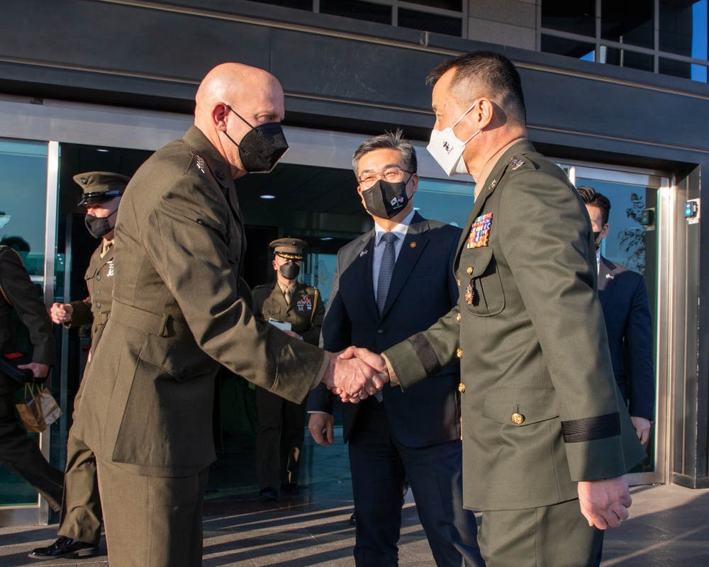 Gen. Berger, Sgt. Maj. Black visit the Republic of Korea