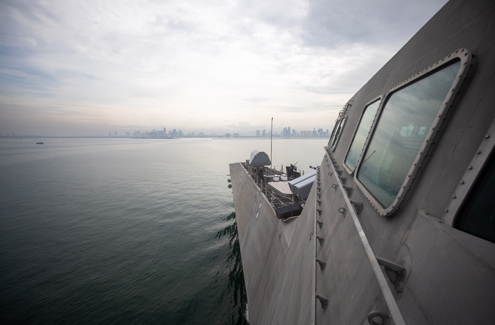 USS Tulsa Arrives at Manila, Philippines