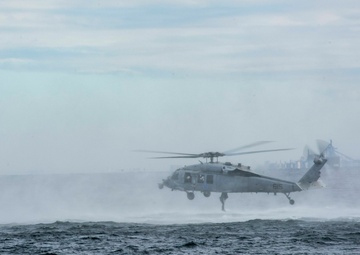HSC-12 conducts SAAR swimmer training at CFAY helipad