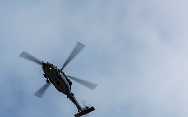 HSC-12 conducts SAAR swimmer training at CFAY helipad