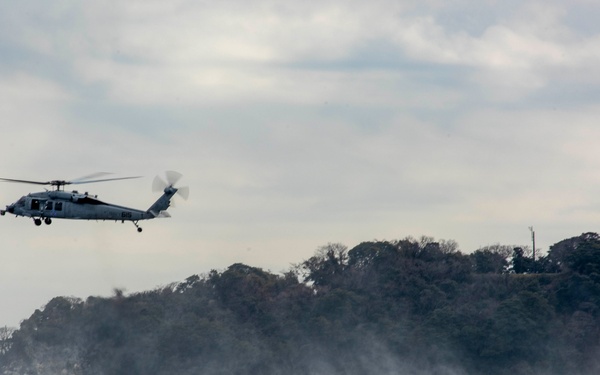 HSC-12 conducts SAAR swimmer training at CFAY helipad