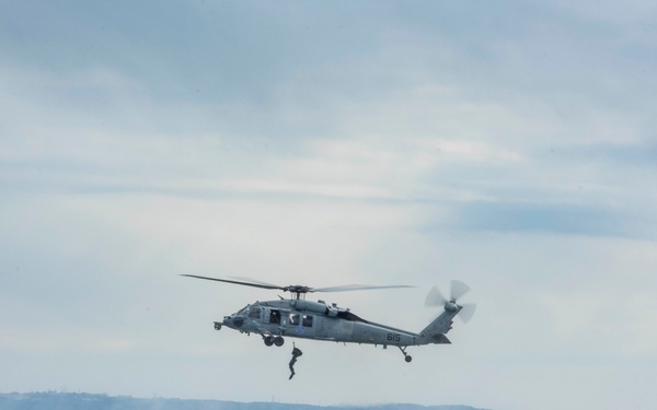HSC-12 conducts SAAR swimmer training at CFAY helipad