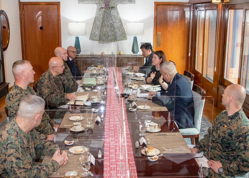 Gen. Berger, Sgt. Maj. Black visit the Republic of Korea