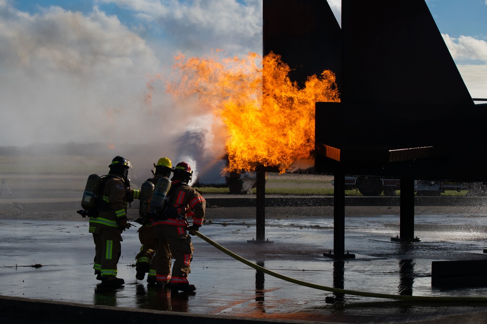 48th CES conducts aircraft live-burn training