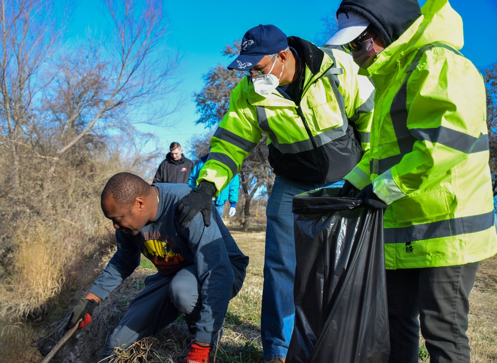 Airmen revitalize JBSA parks