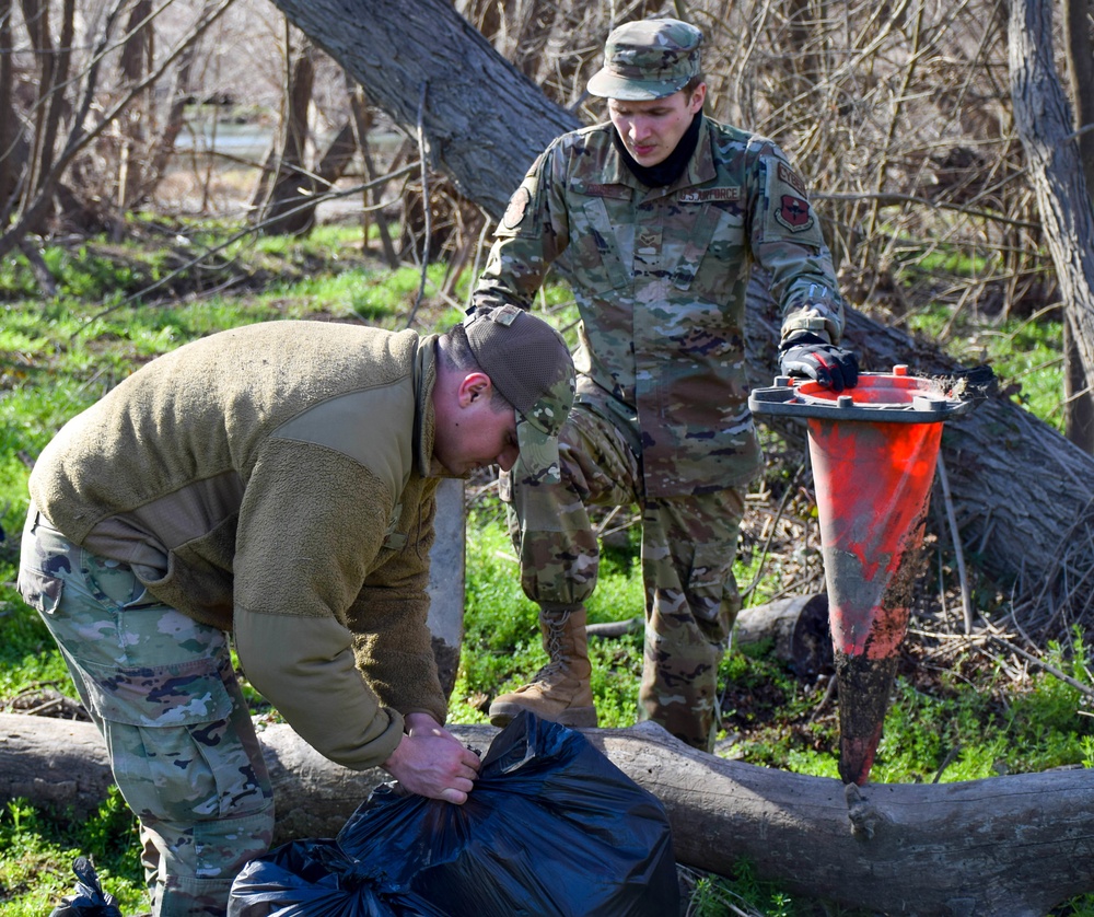 Airmen revitalize JBSA parks