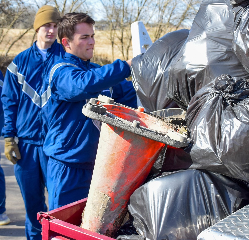 Airmen revitalize JBSA parks