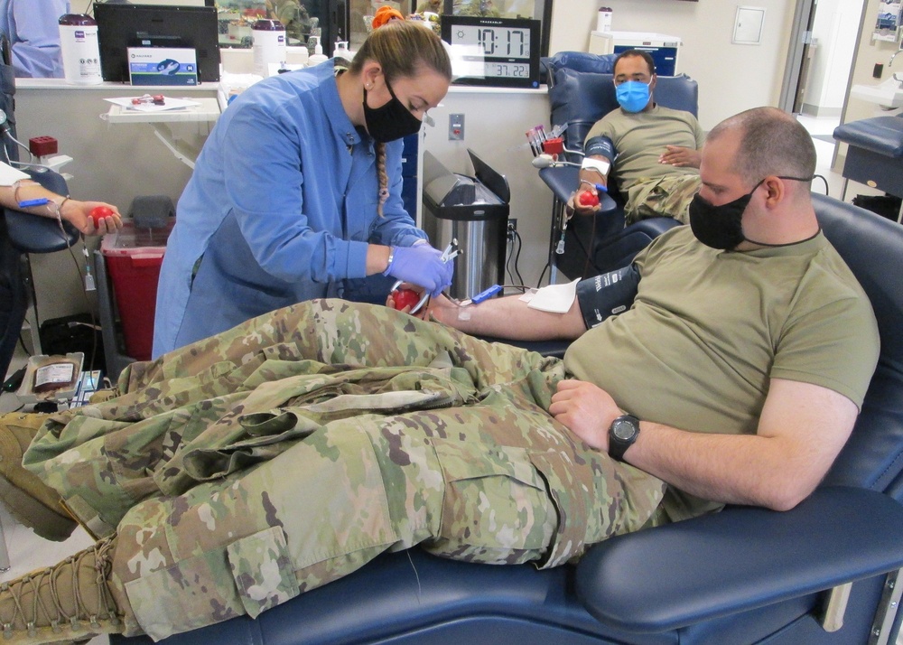 Life-Changing Year: Donors at Fort Leonard Wood Blood Donor Center Continued to Save Lives in 2021