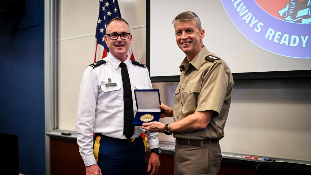 U.S. Army General Hokanson visits IADC