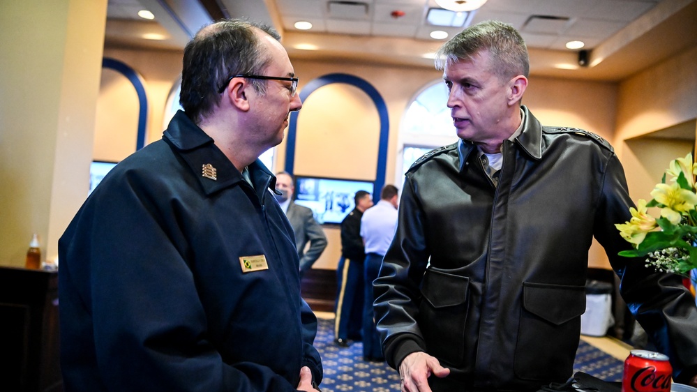 U.S. Army General Hokanson visits IADC