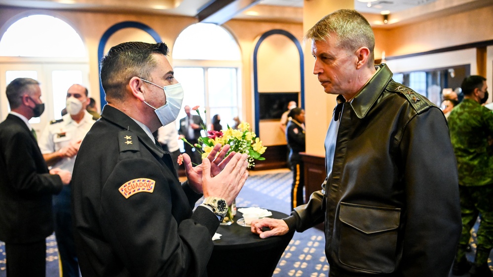 U.S. Army General Hokanson visits IADC