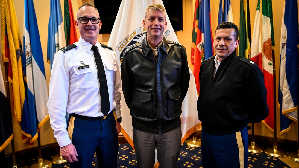 U.S. Army General Hokanson visits IADC