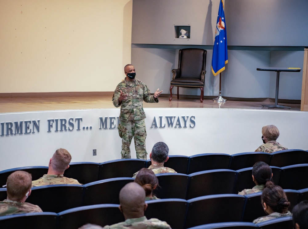 Lt. Gen. Richard W. Scobee visits Travis Air Force Base, CA