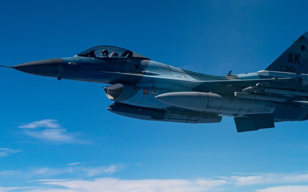 Falcons fuel up during Cope North 22