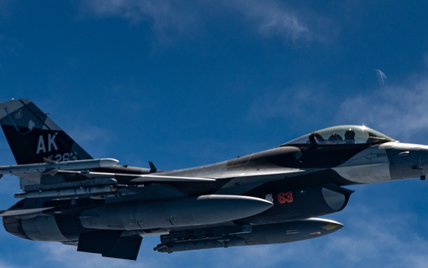 Falcons fuel up during Cope North 22