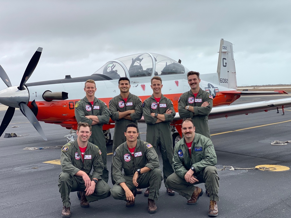 Naval Aviation Training Next - Project Hellcat graduates first class of student aviators