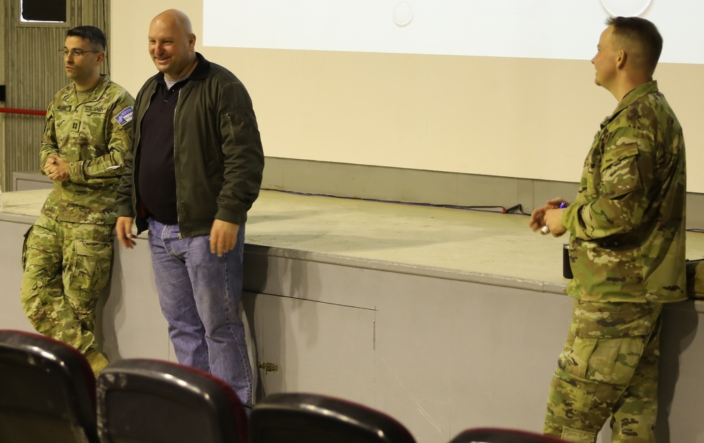 Regional Command - East Soldiers Give Communication Course to Kosovo Police
