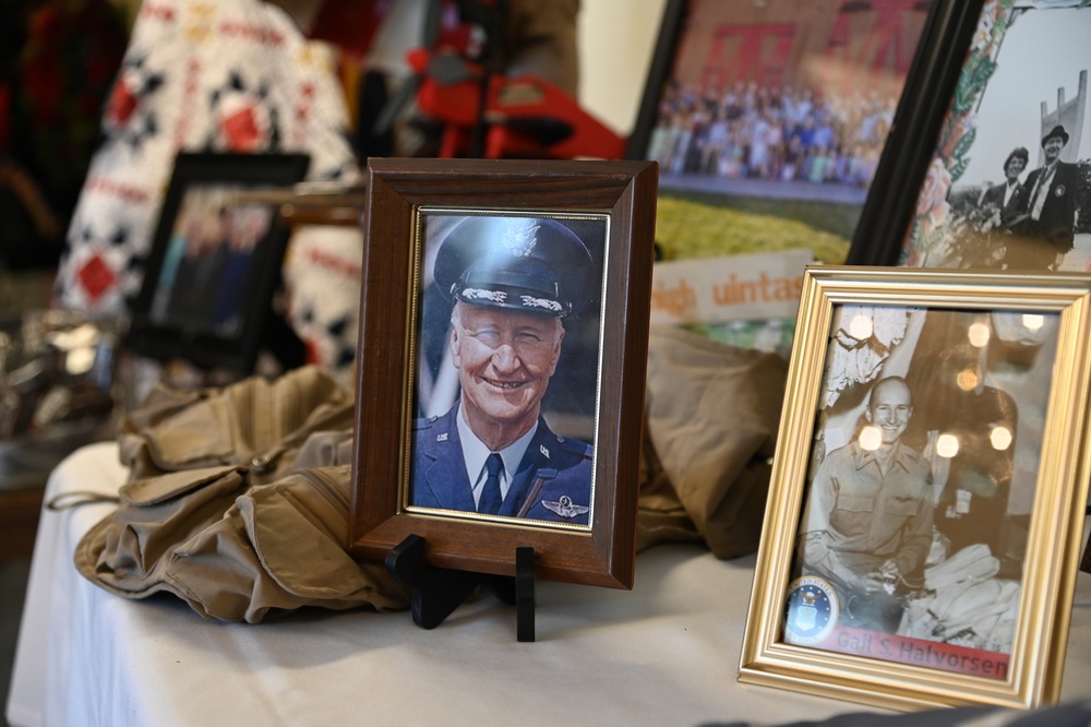 &quot;Candy Bomber&quot; laid to rest