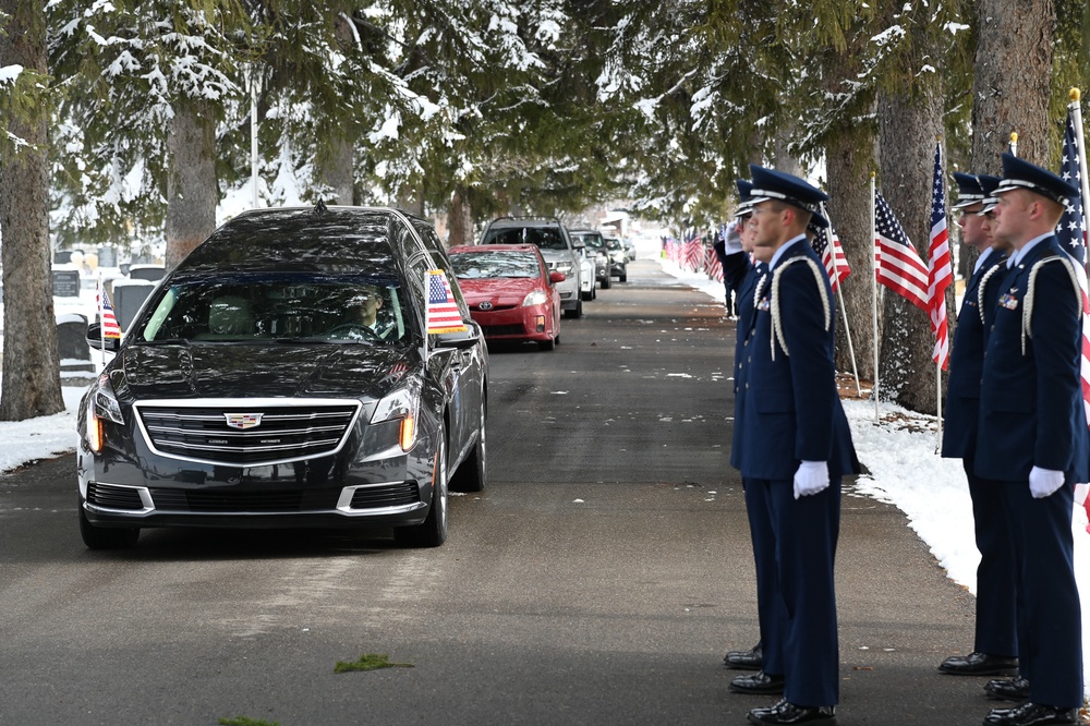 &quot;Candy Bomber&quot; laid to rest