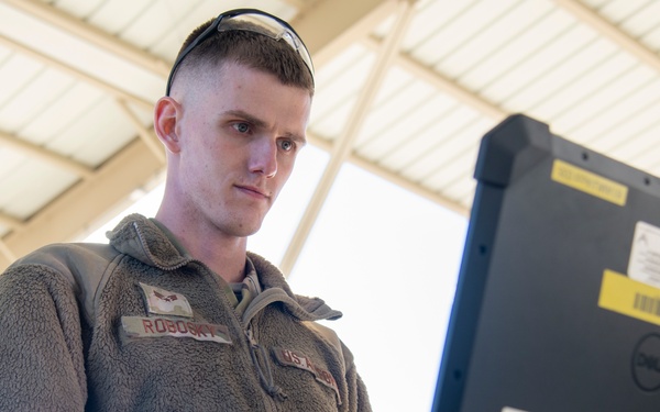 Wireless capable ruggedized laptops enhance maintenance capabilities