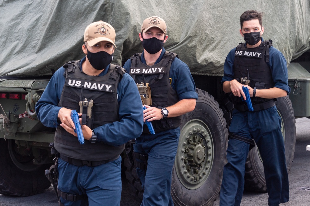 DVIDS - Images - USS Portland (LPD 27) Conducts Drills at Naval Base ...