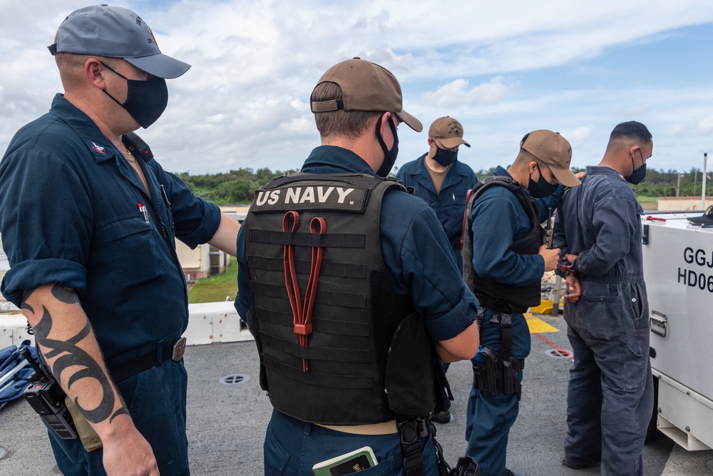 DVIDS - Images - USS Portland (LPD 27) Conducts Drills at Naval Base ...