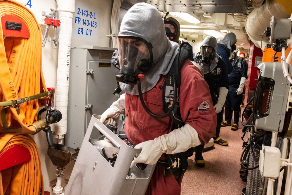 DVIDS - Images - USS Portland (LPD 27) Conducts Drills at Naval Base ...