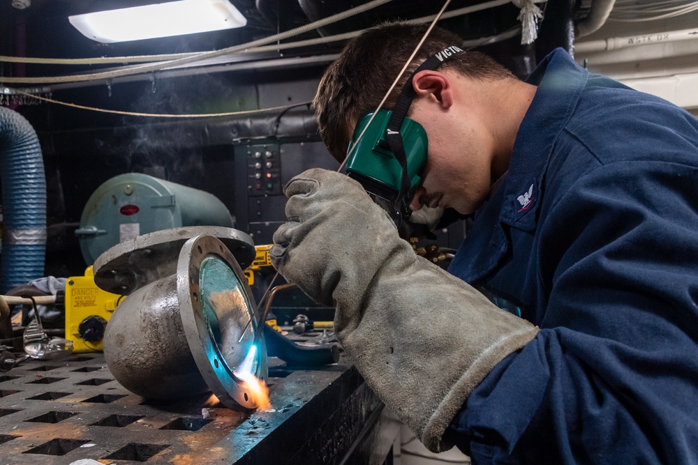 USS Portland (LPD 27) Daily Operations-Welding