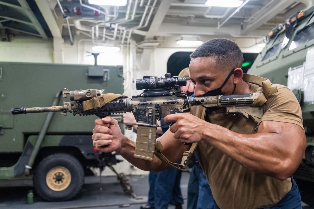 USS Portland (LPD 27) Security Reaction Force Training