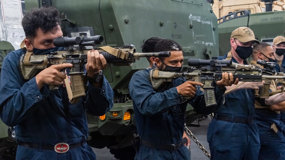 USS Portland (LPD 27) Security Reaction Force Training