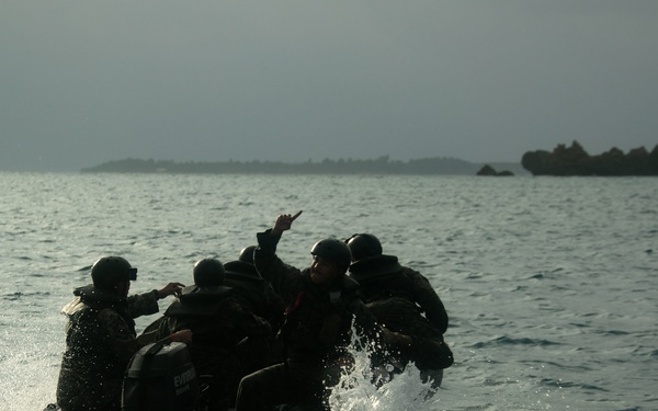 JWX 22 | CLB-4 Marines conduct amphibious resupply with Combat Rubber Raiding Craft