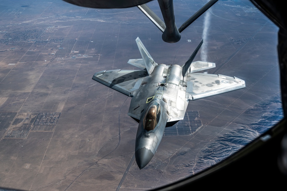 370th Flight Test Squadron Conducts Aerial Refueling