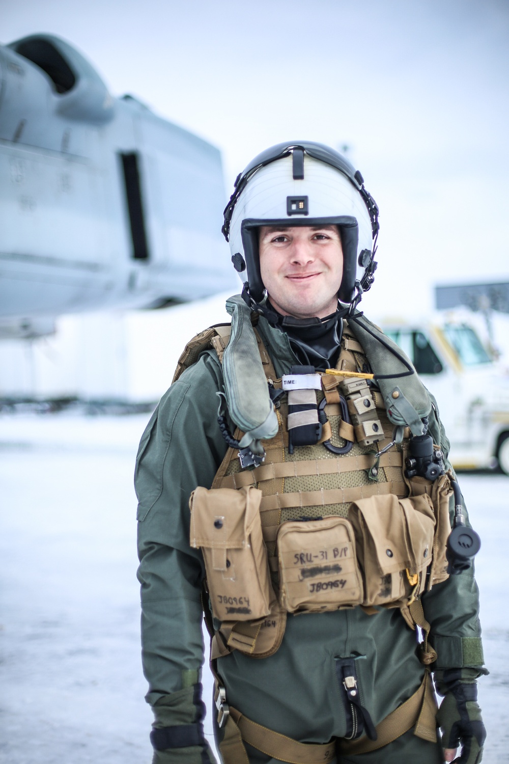 DVIDS - Images - U.S. Marines offload MV-22 Ospreys in Norway