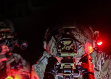 EODMU 3 conducts HVBSS aboard Mobile Bay