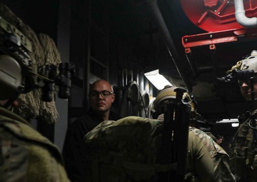 EODMU 3 conducts HVBSS aboard Mobile Bay