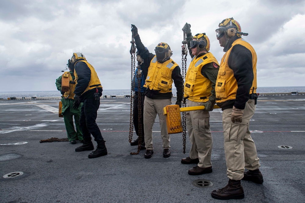 USS America Conducts a Flight Ops With CMC.