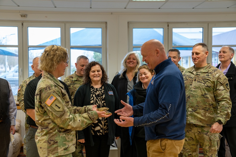 DVIDS Images USO leadership meet with USAG Ansbach command group