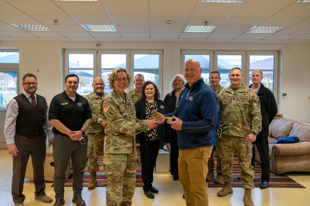 USAG Commander hands key to new Ansbach USO Center