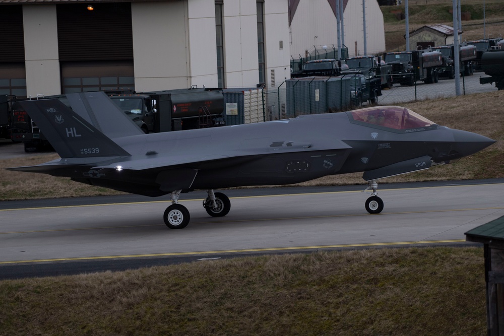 F-35s depart Spangdahlem AB