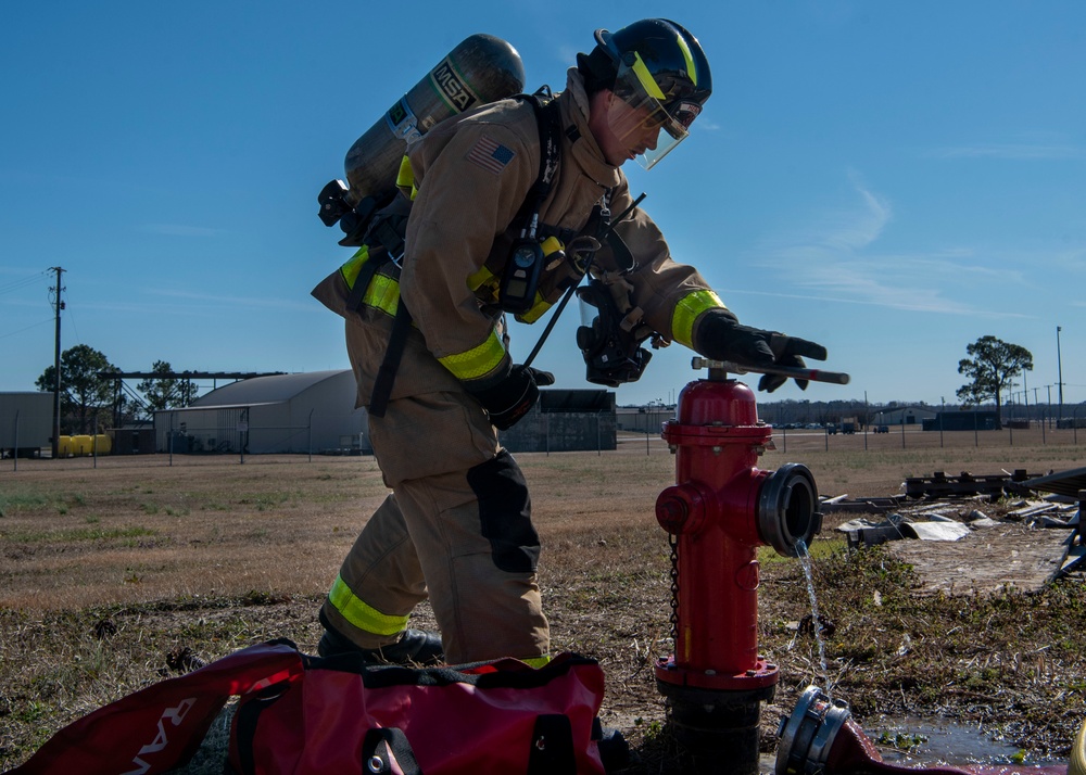 SJAFB Firefighter Airmen perform live-fire exercise