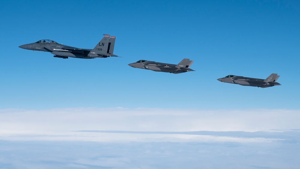 U.S.-Netherlands conducts air-to-air bilateral training exercise