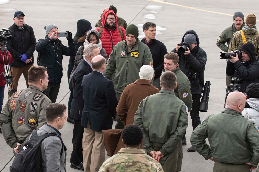 Congressional Delegates Visit Łask Air Base