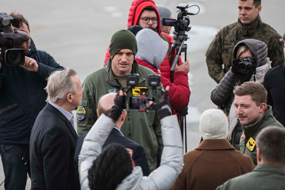 Congressional Delegates Visit Łask Air Base