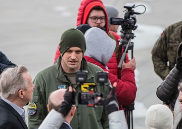 Congressional Delegates Visit Łask Air Base