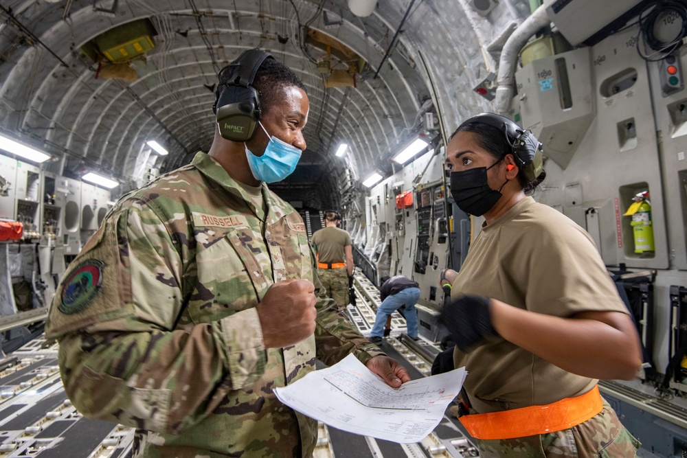 48th Aerial Port Squadron Trains with 735th Air Mobility Squadron