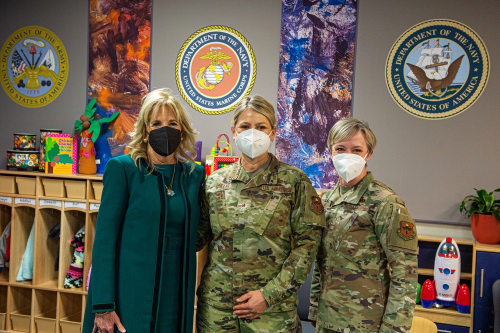 First Lady visits JBSA