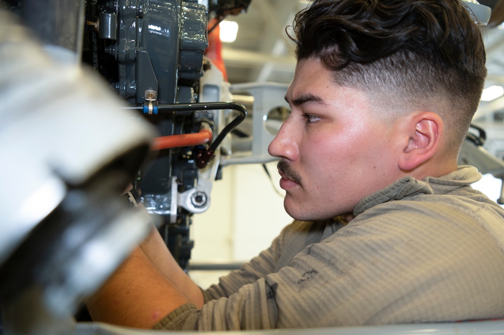 801st SOAMXS performs CV-22 maintenance