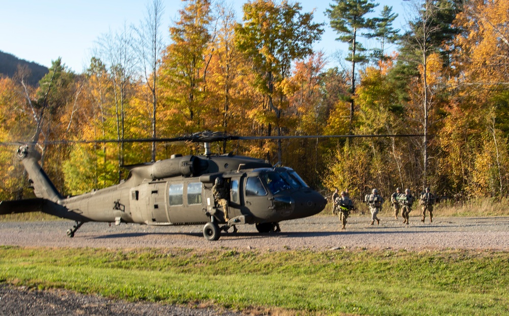 2-10 AHB Air Movement with Norwich University ROTC Cadets