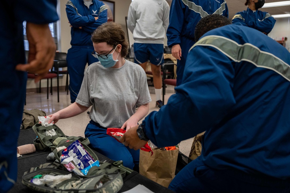 436th MDG Airmen complete TCCC training