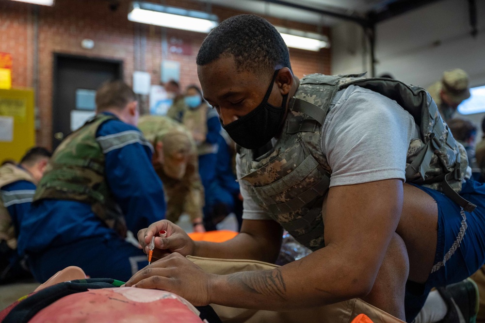 436th MDG Airmen complete TCCC training